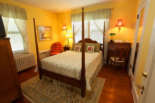 Brown Street Inn Bed And Breakfast Айова Сити Екстериор снимка